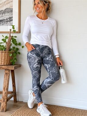 Merrell Women’s XL Marble Print High-Rise Athletic Leggings | Gray Performance